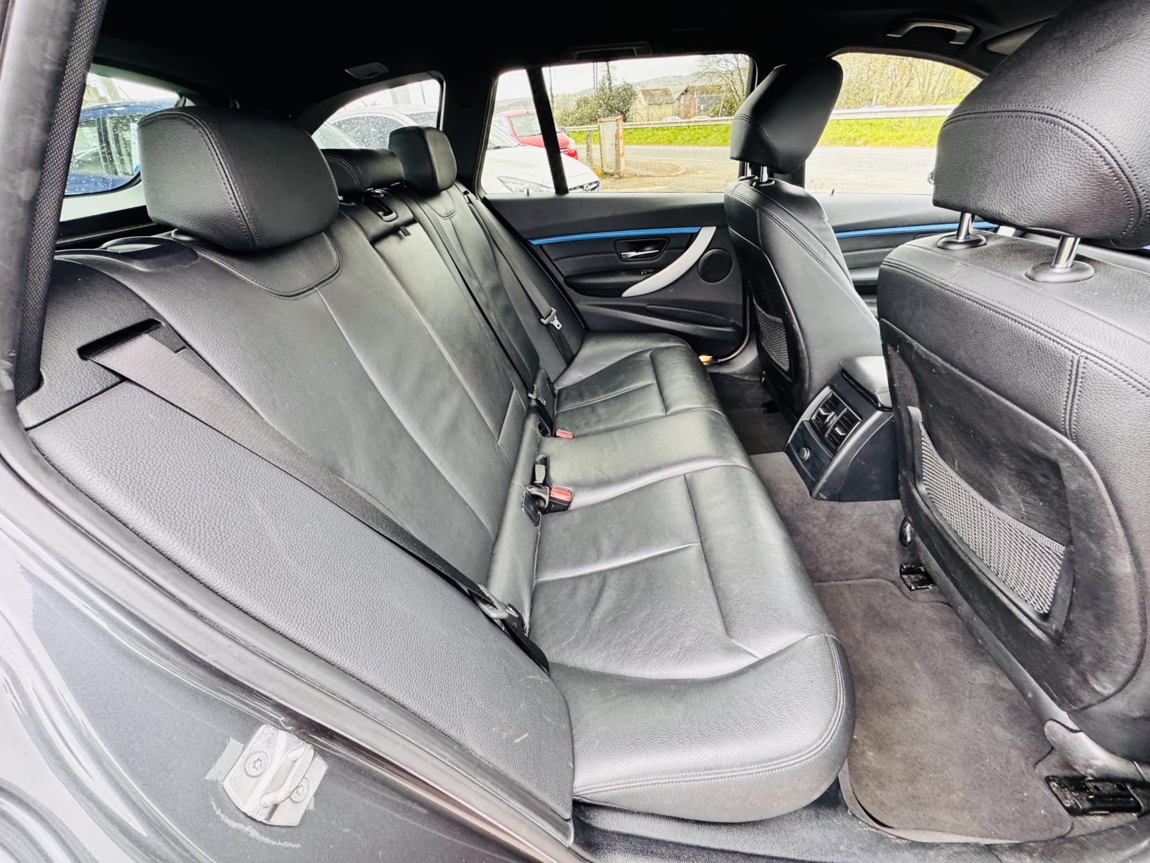 BMW 3 Series 2.0 320d M Sport Touring 5dr Diesel Auto Euro 6 (s/s) (190 ps)