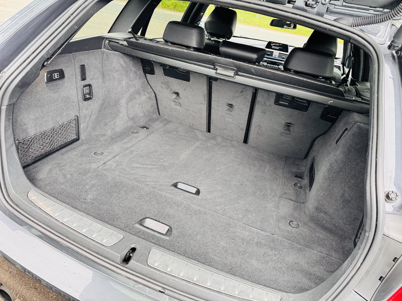 BMW 3 Series 2.0 320d M Sport Touring 5dr Diesel Auto Euro 6 (s/s) (190 ps)