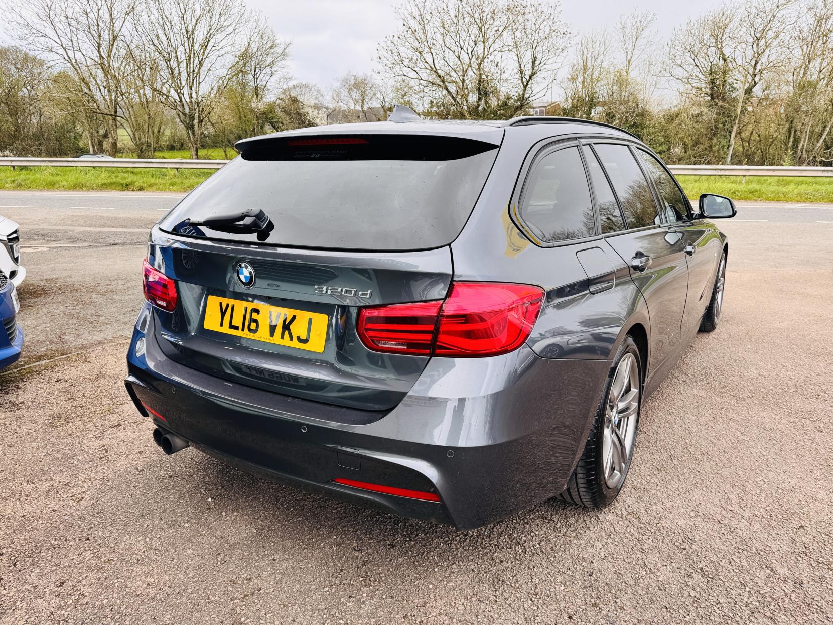 BMW 3 Series 2.0 320d M Sport Touring 5dr Diesel Auto Euro 6 (s/s) (190 ps)