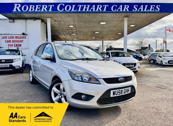 Ford Focus 1.6 Zetec Hatchback 5dr Petrol Automatic (184 g/km, 99 bhp)