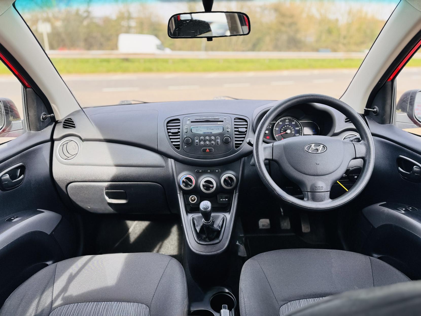 Hyundai i10 1.2 Classic Hatchback 5dr Petrol Manual Euro 5 (85 bhp)