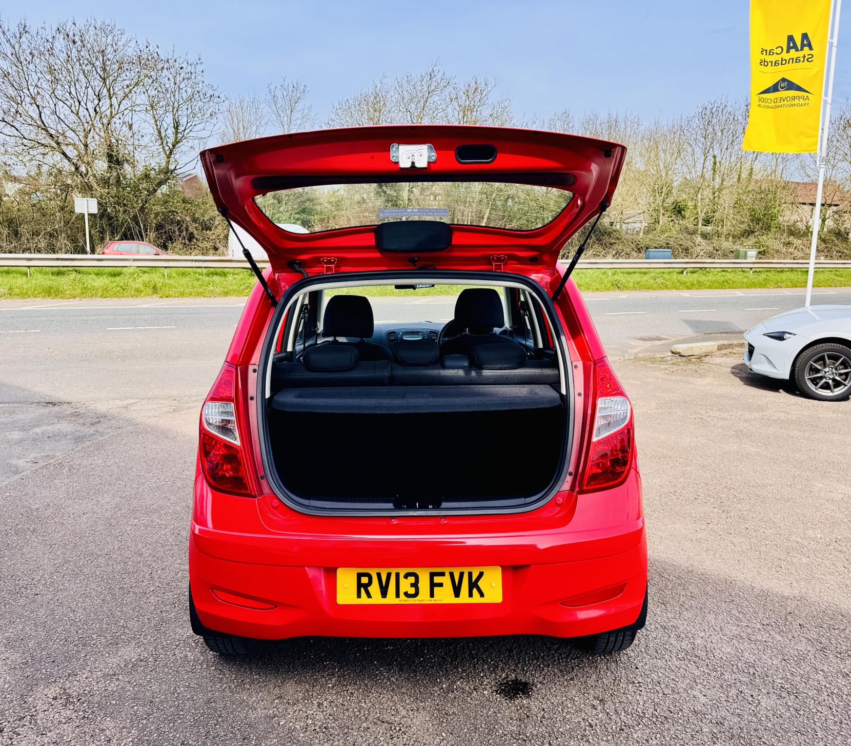 Hyundai i10 1.2 Classic Hatchback 5dr Petrol Manual Euro 5 (85 bhp)