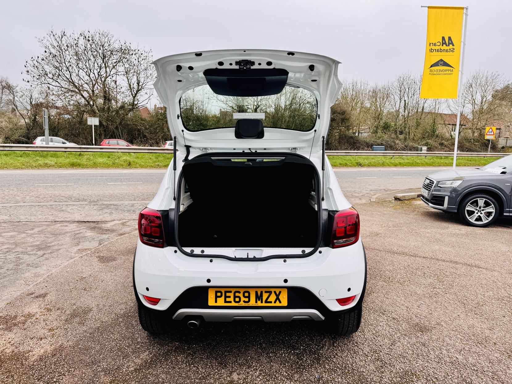 Dacia Sandero Stepway 0.9 TCe Comfort Hatchback 5dr Petrol Manual Euro 6 (s/s) (90 ps)