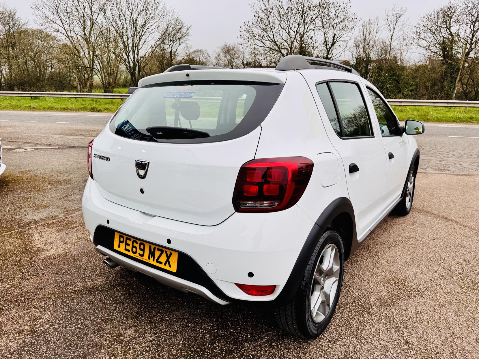 Dacia Sandero Stepway 0.9 TCe Comfort Hatchback 5dr Petrol Manual Euro 6 (s/s) (90 ps)