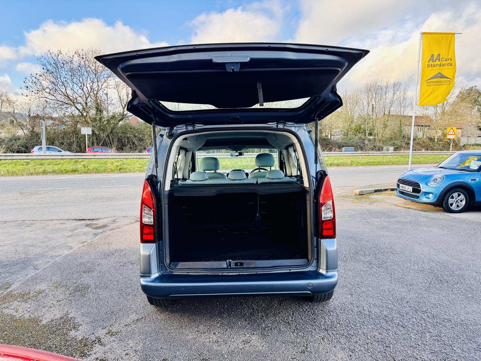 Citroen Berlingo 1.6 HDi Plus Multispace MPV 5dr Diesel Manual Euro 5 (90 ps)