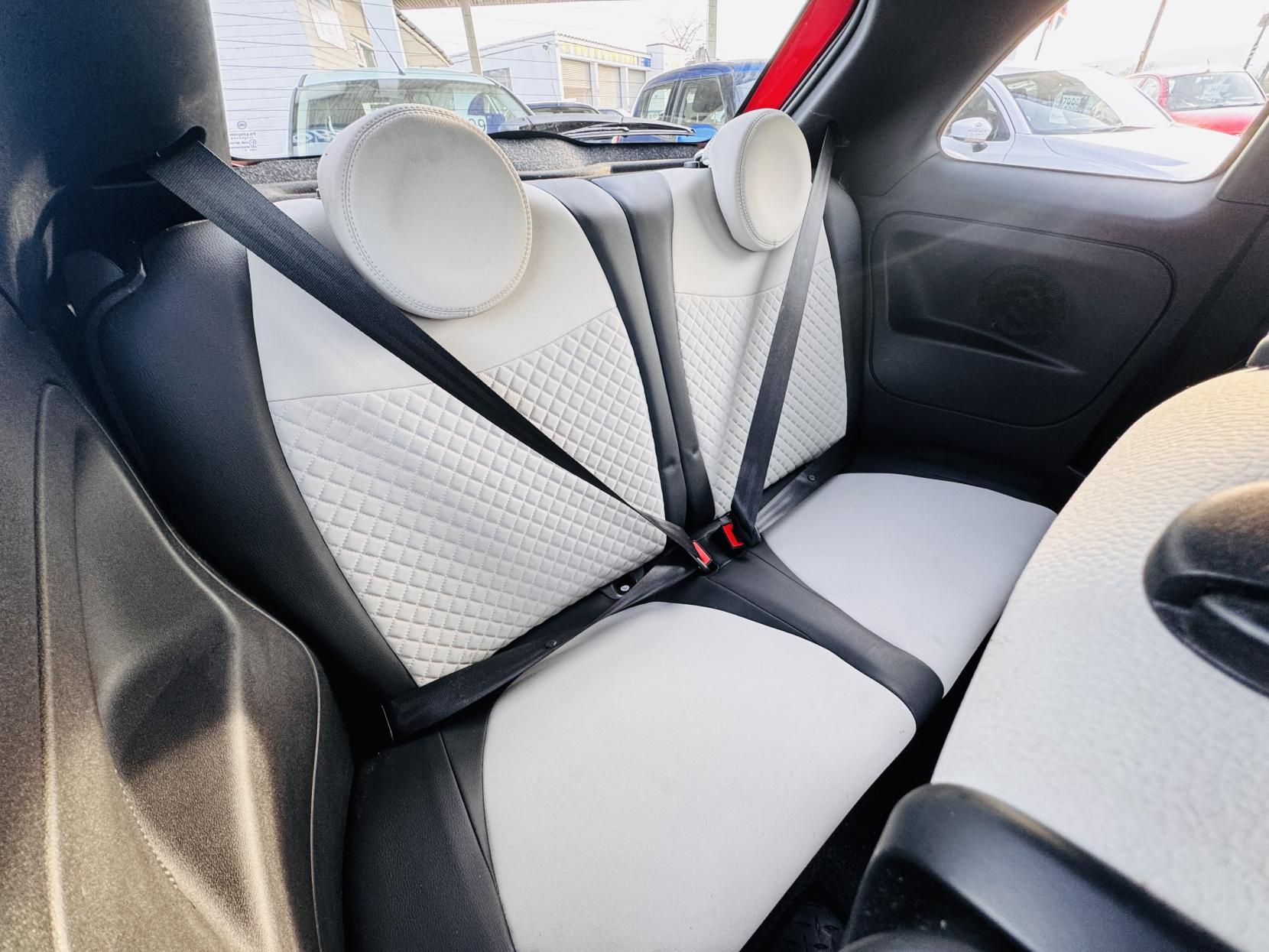 Fiat 500 1.0 MHEV Dolcevita Hatchback 3dr Petrol Manual Euro 6 (s/s) (70 bhp)