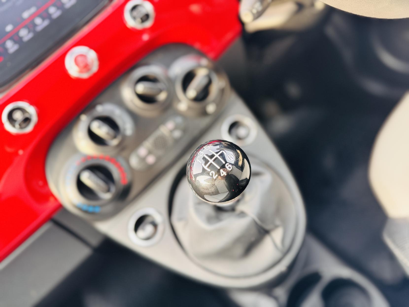 Fiat 500 1.0 MHEV Dolcevita Hatchback 3dr Petrol Manual Euro 6 (s/s) (70 bhp)