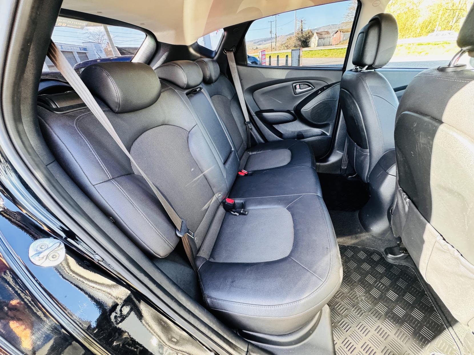 Hyundai ix35 1.6 GDi SE SUV 5dr Petrol Manual Euro 5 (Nav) (135 ps)