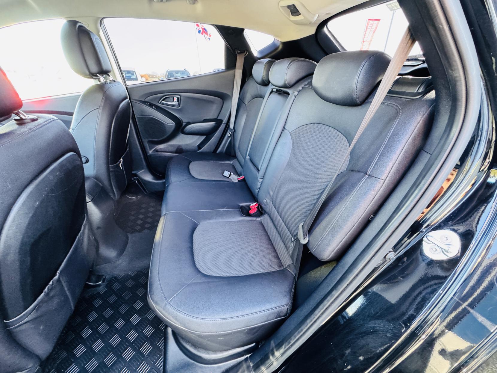 Hyundai ix35 1.6 GDi SE SUV 5dr Petrol Manual Euro 5 (Nav) (135 ps)