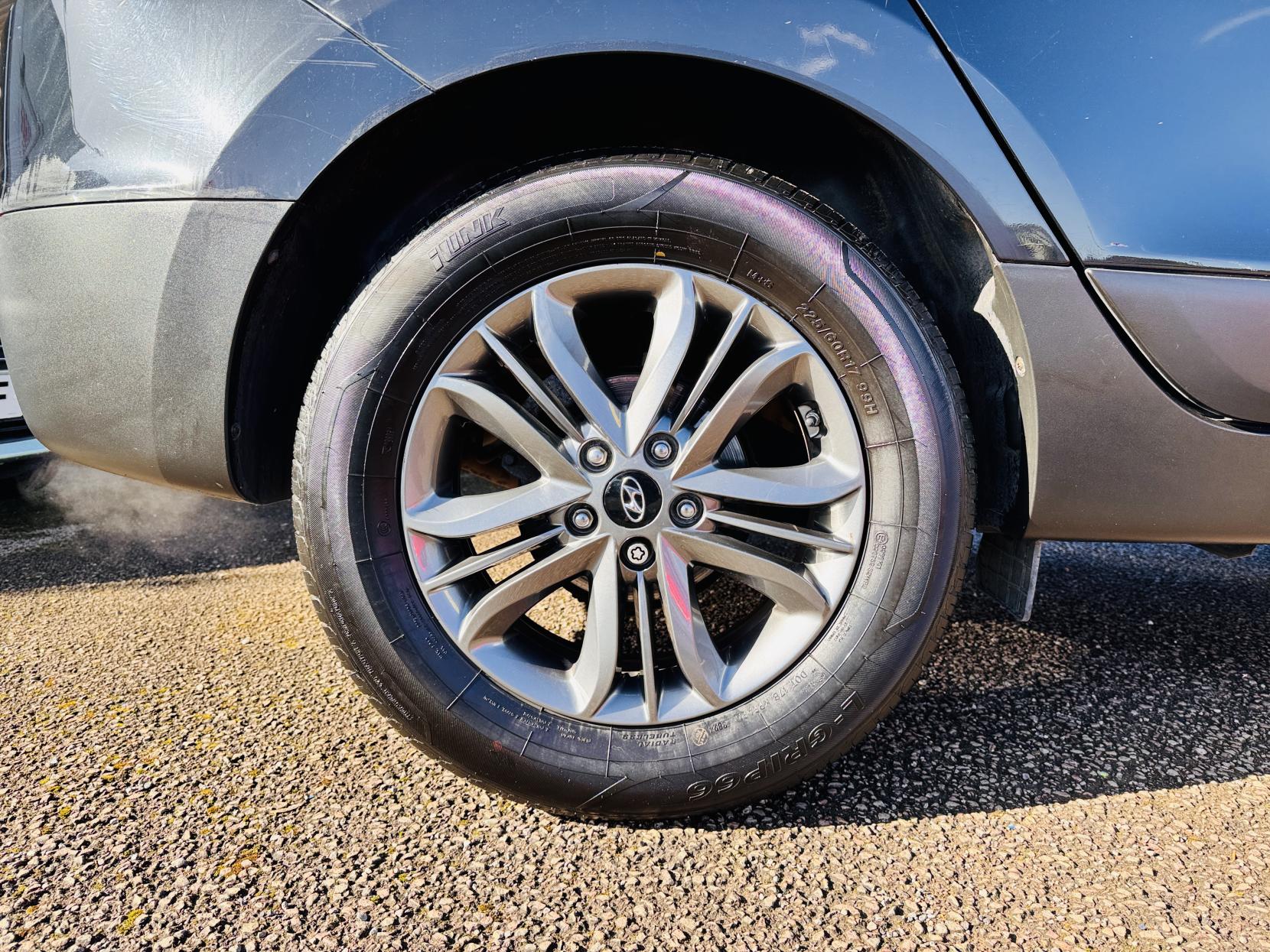 Hyundai ix35 1.6 GDi SE SUV 5dr Petrol Manual Euro 5 (Nav) (135 ps)