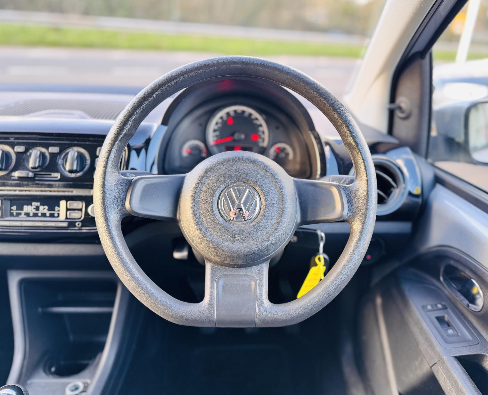 Volkswagen up! 1.0 Move up! Hatchback 5dr Petrol Manual Euro 5 (60 ps)