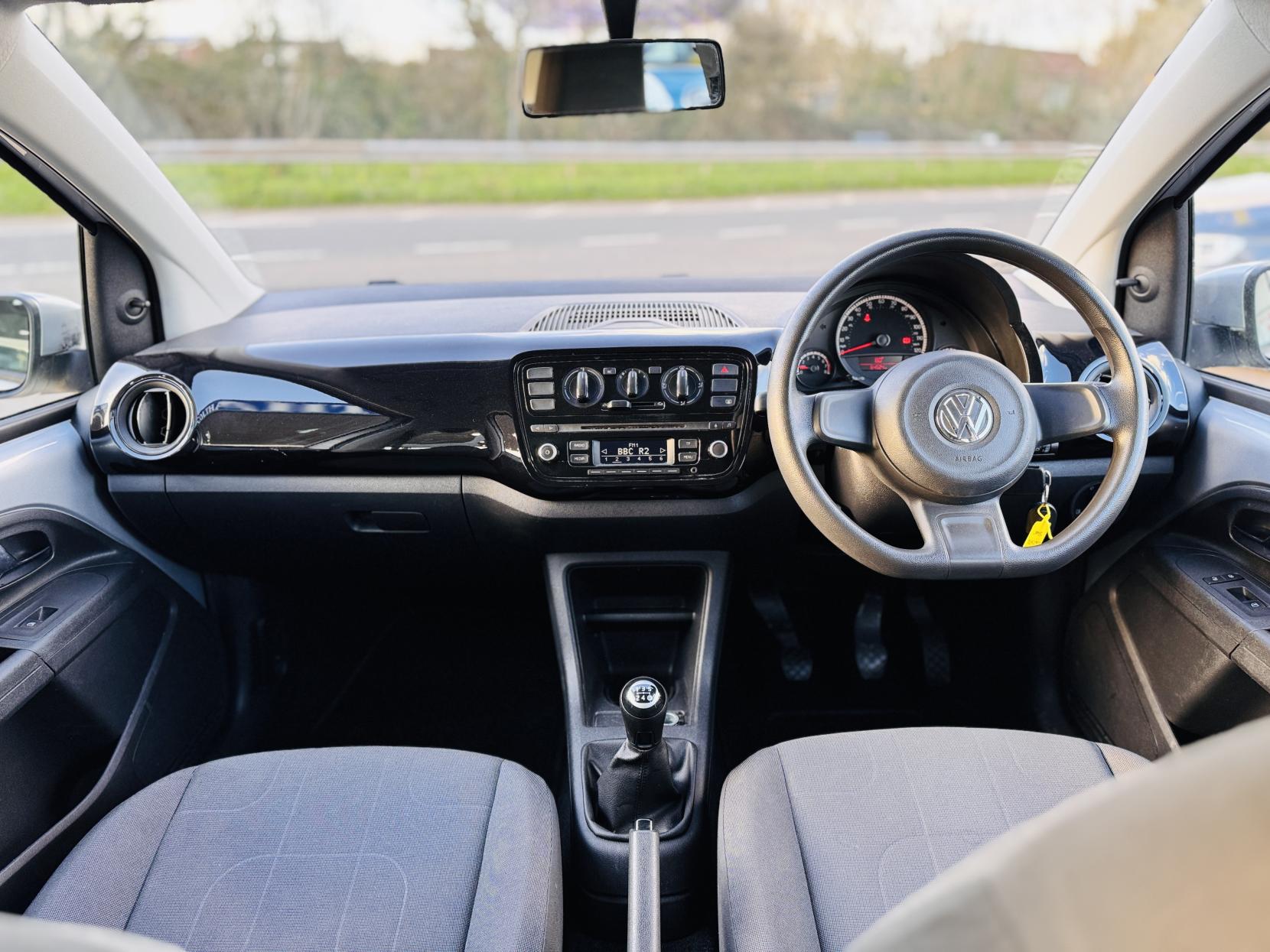 Volkswagen up! 1.0 Move up! Hatchback 5dr Petrol Manual Euro 5 (60 ps)