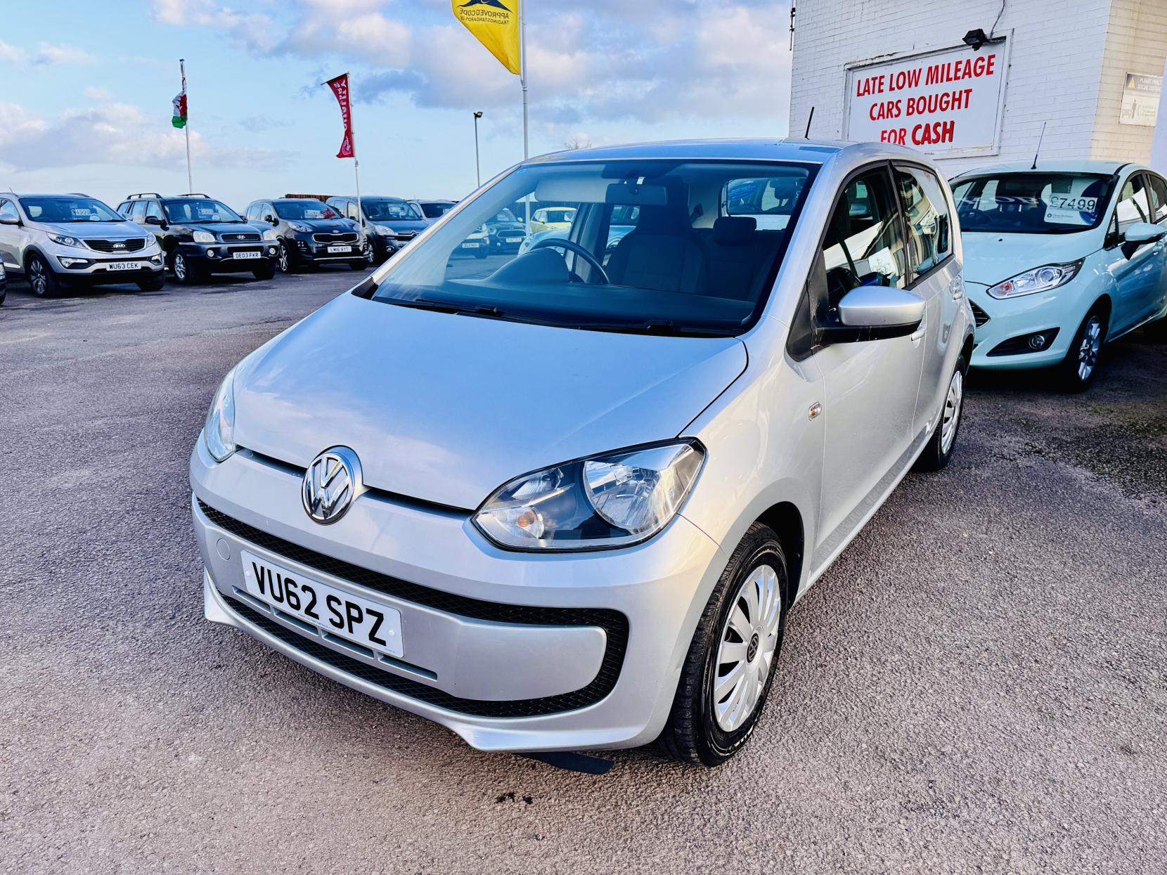 Volkswagen up! 1.0 Move up! Hatchback 5dr Petrol Manual Euro 5 (60 ps)