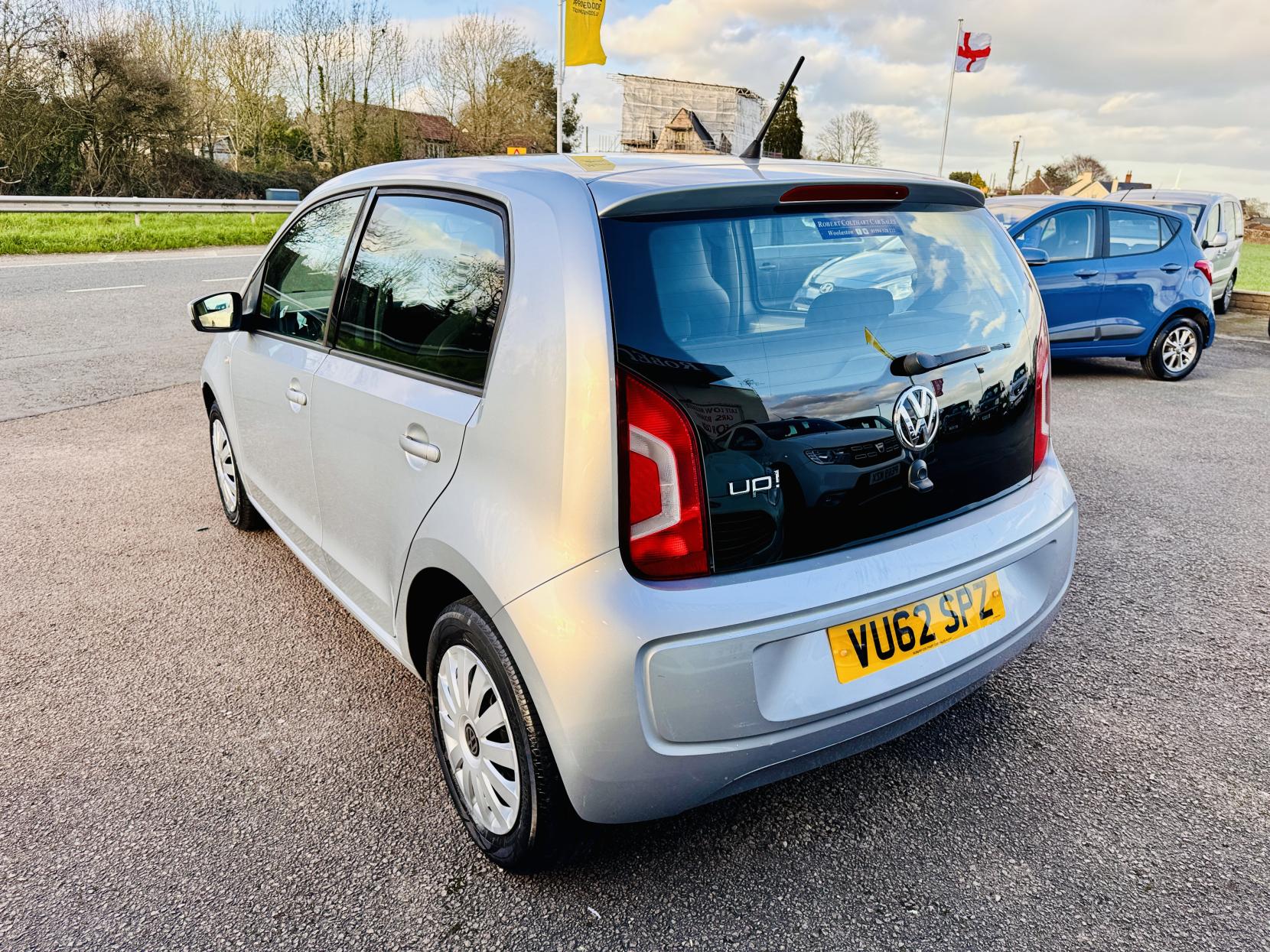 Volkswagen up! 1.0 Move up! Hatchback 5dr Petrol Manual Euro 5 (60 ps)