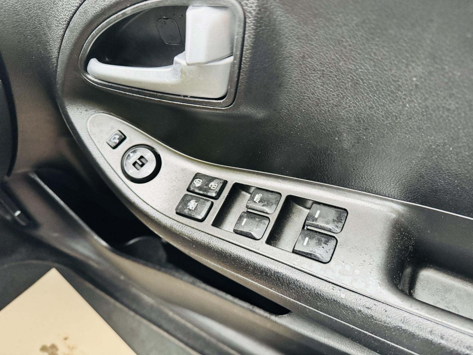 Kia Picanto 1.25 2 Hatchback 5dr Petrol Auto Euro 5 (84 bhp)