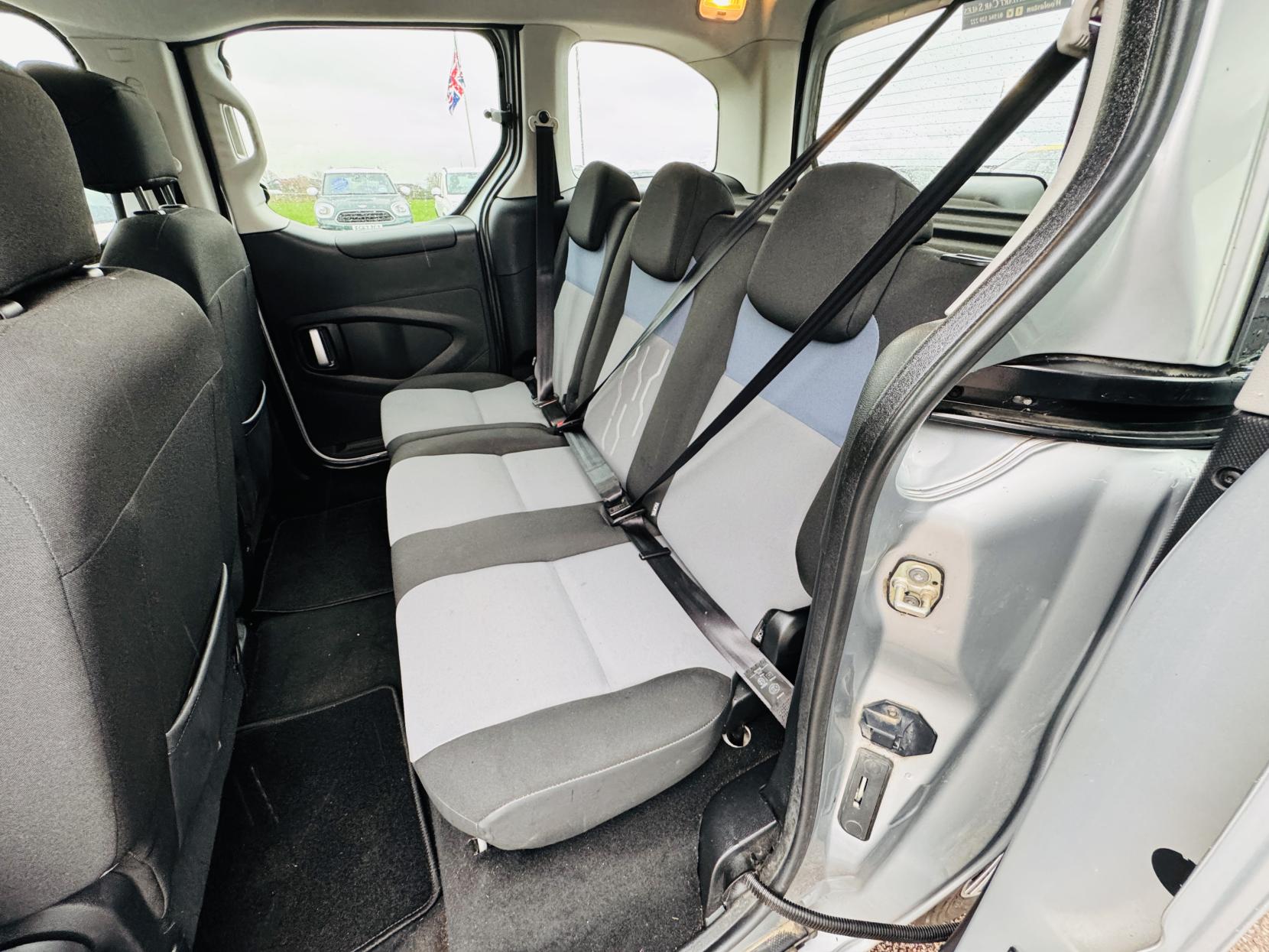 Peugeot Partner Tepee 1.6 HDi Tepee S MPV 5dr Diesel EGC (s/s) (125 g/km, 92 bhp)