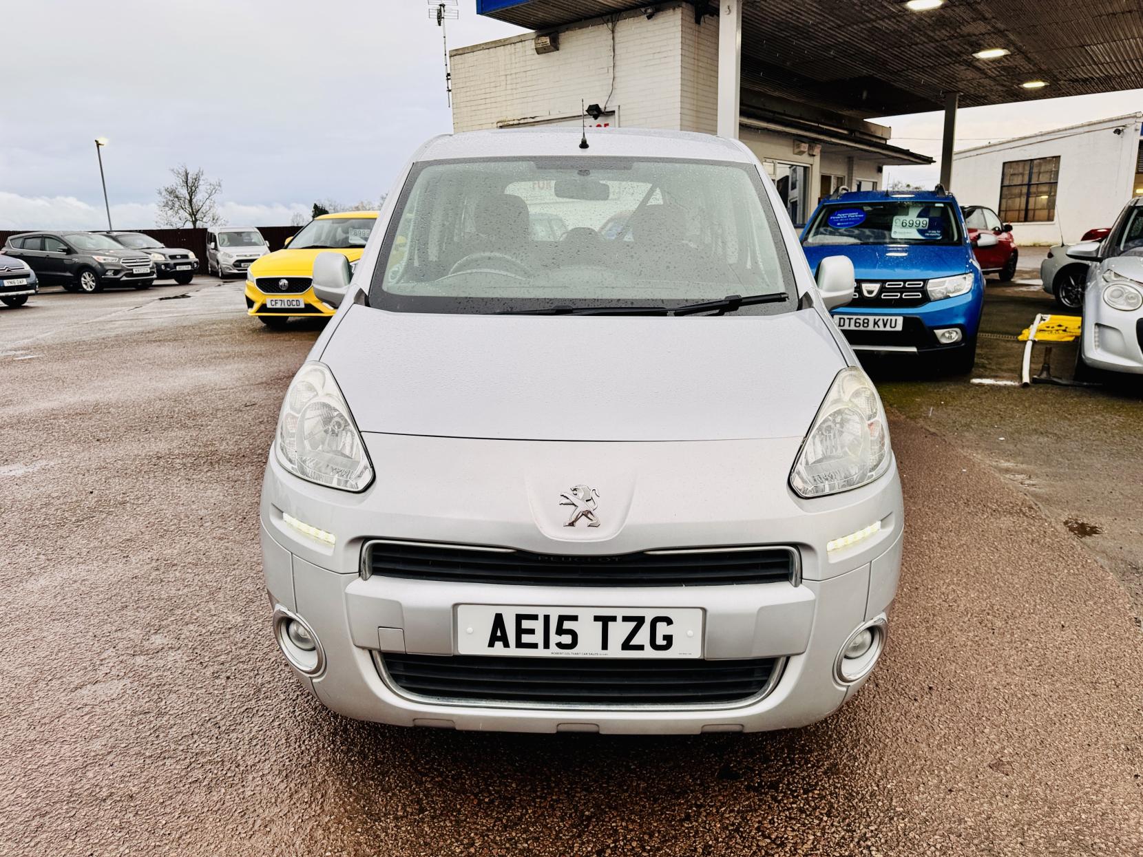 Peugeot Partner Tepee 1.6 HDi Tepee S MPV 5dr Diesel EGC (s/s) (125 g/km, 92 bhp)