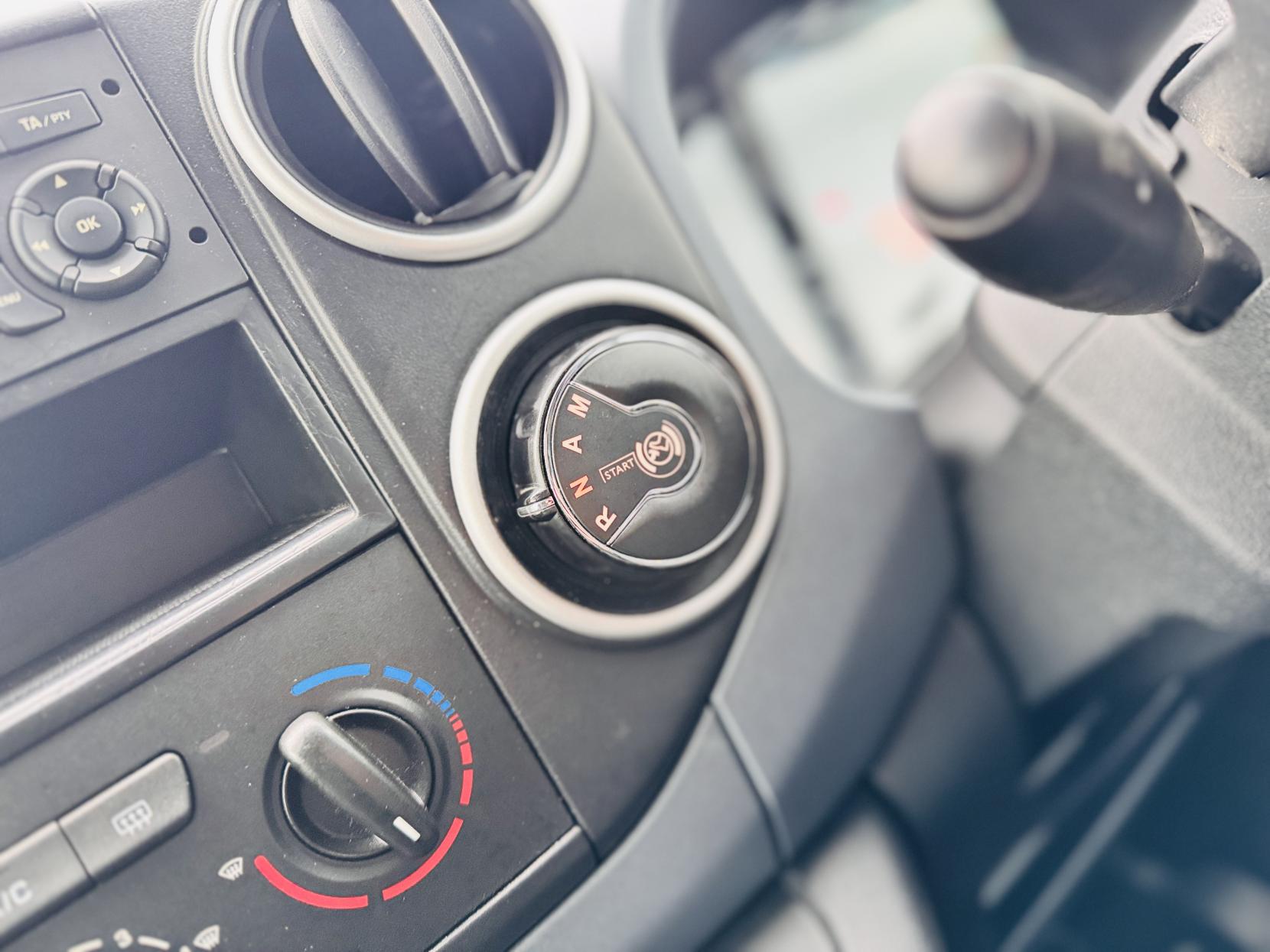 Peugeot Partner Tepee 1.6 HDi Tepee S MPV 5dr Diesel EGC (s/s) (125 g/km, 92 bhp)