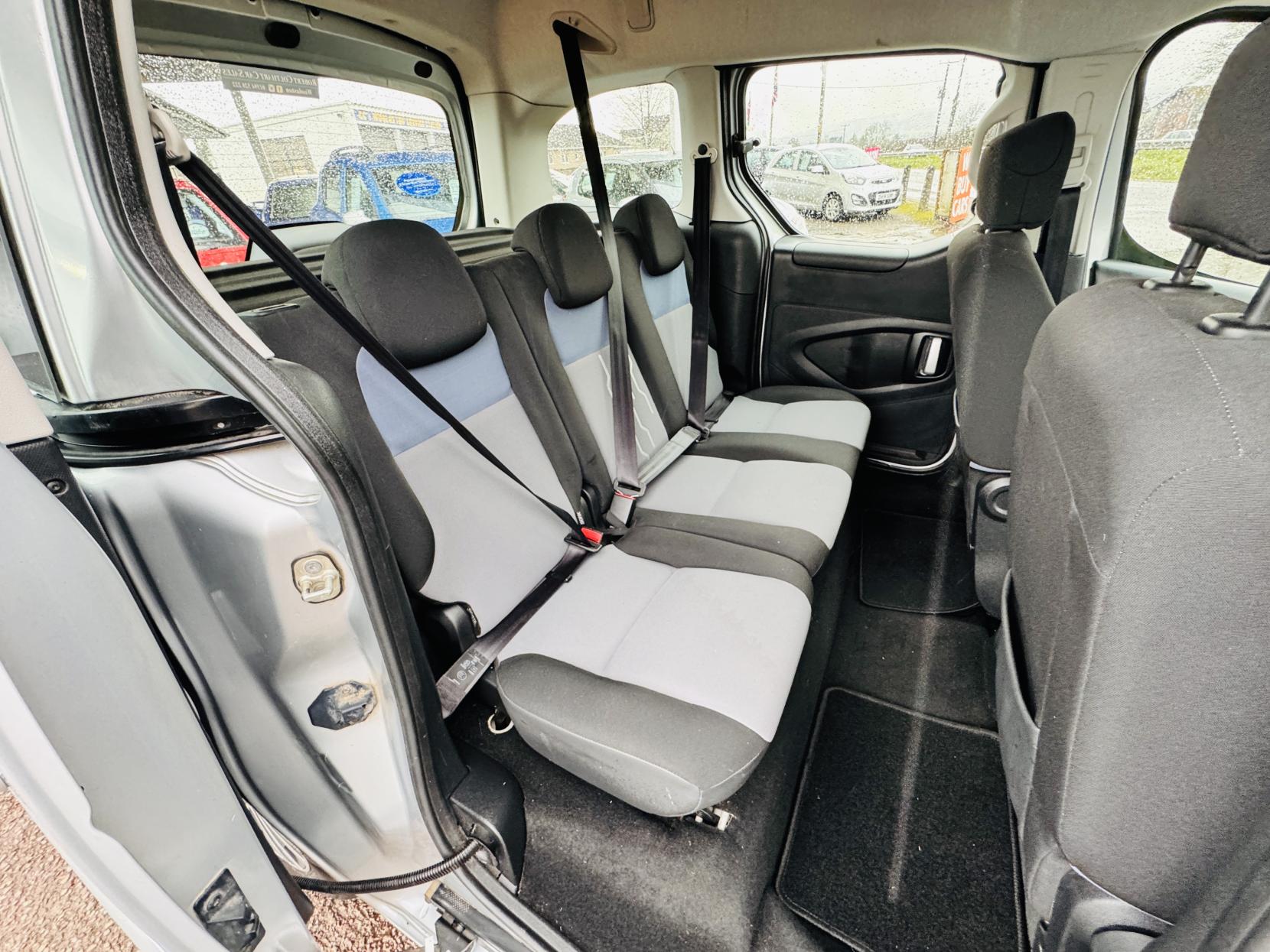 Peugeot Partner Tepee 1.6 HDi Tepee S MPV 5dr Diesel EGC (s/s) (125 g/km, 92 bhp)