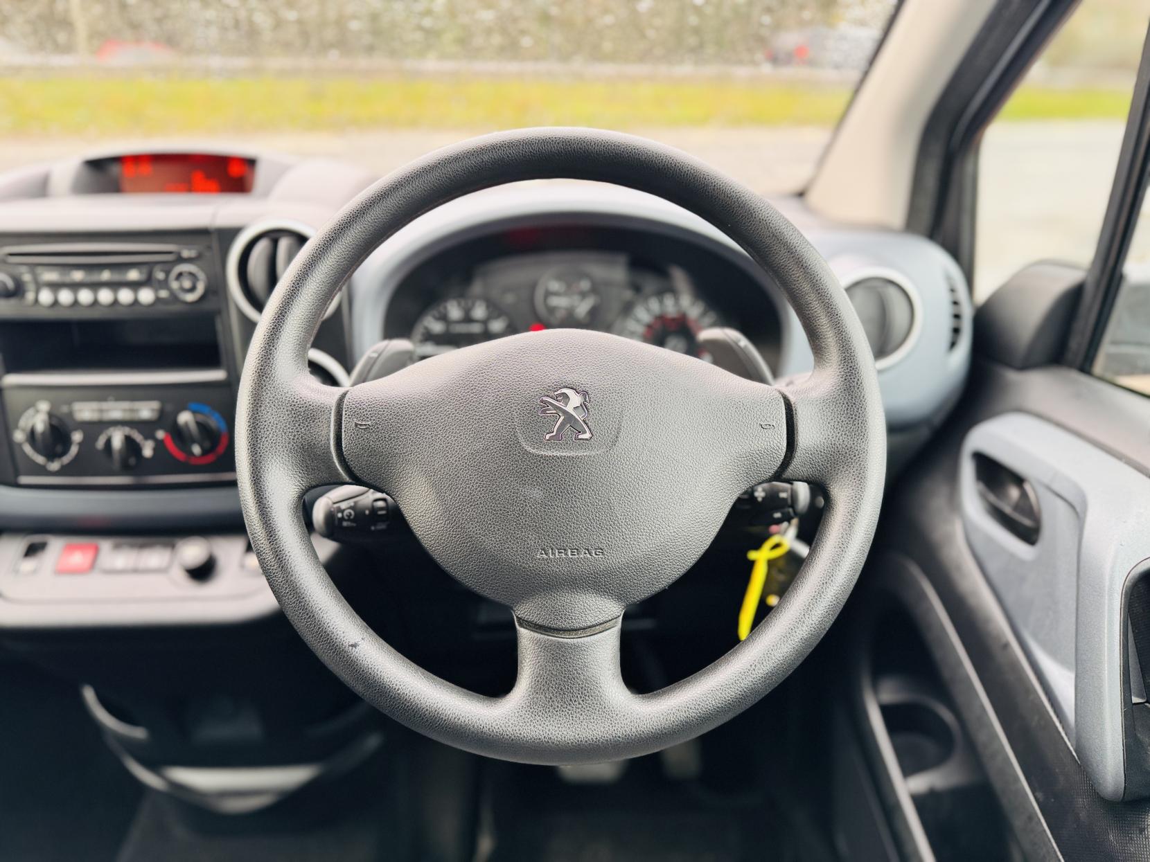 Peugeot Partner Tepee 1.6 HDi Tepee S MPV 5dr Diesel EGC (s/s) (125 g/km, 92 bhp)