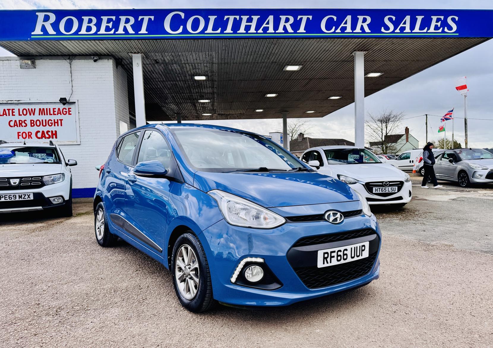 Hyundai i10 1.2 Premium Hatchback 5dr Petrol Manual Euro 5 (87 ps)