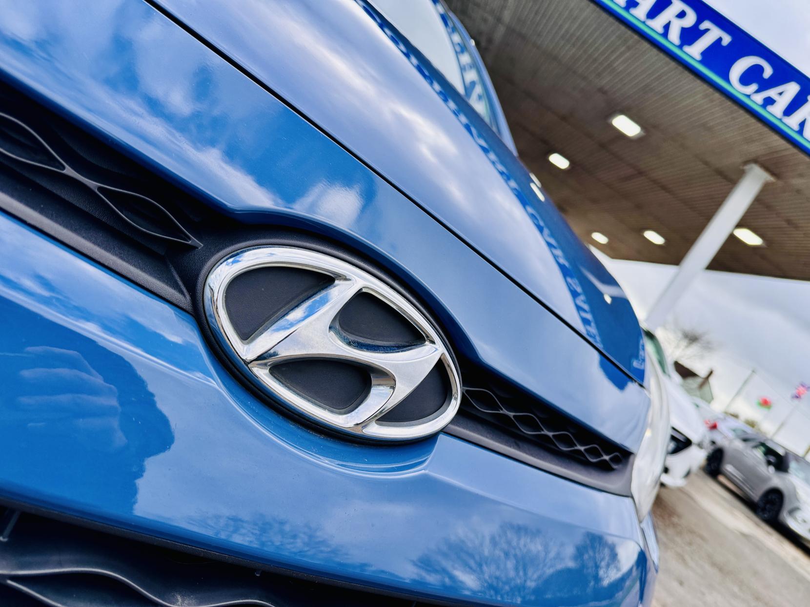 Hyundai i10 1.2 Premium Hatchback 5dr Petrol Manual Euro 5 (87 ps)