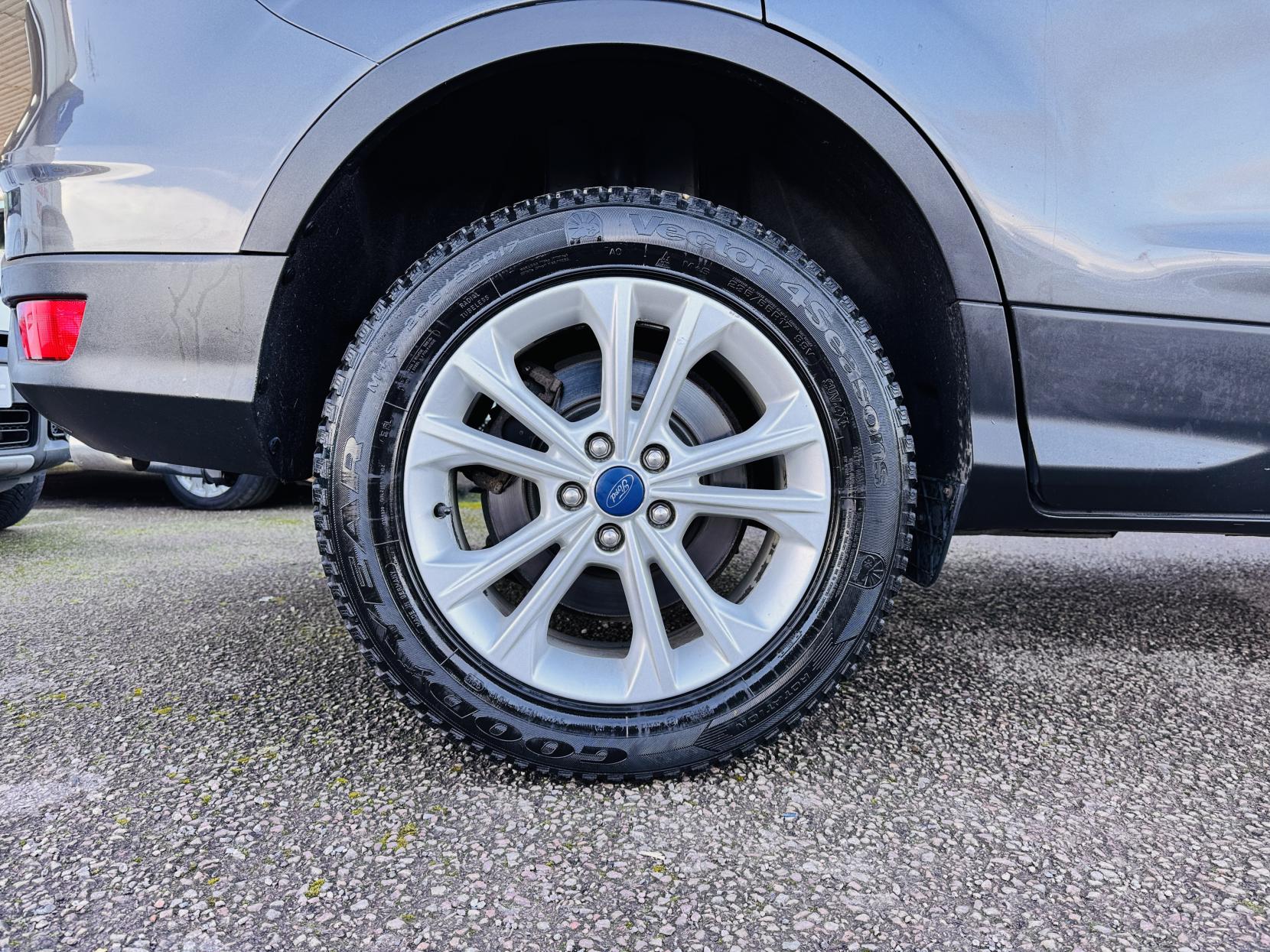 Ford Kuga 2.0 TDCi Titanium SUV 5dr Diesel Manual AWD Euro 6 (s/s) (180 ps)