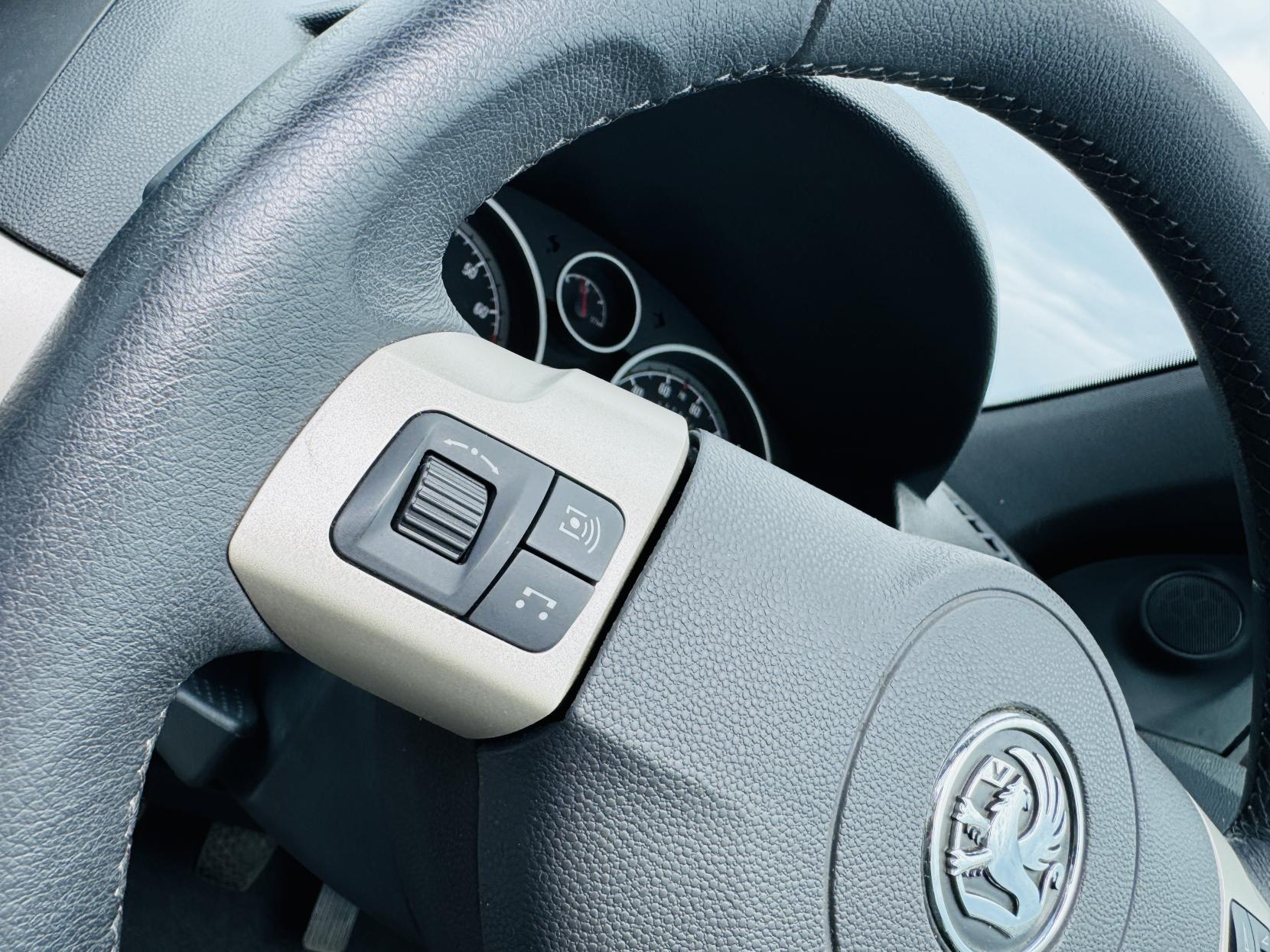 Vauxhall Astra 1.6i TwinAir Air Twin Top 2dr Petrol Manual (163 g/km, 113 bhp)