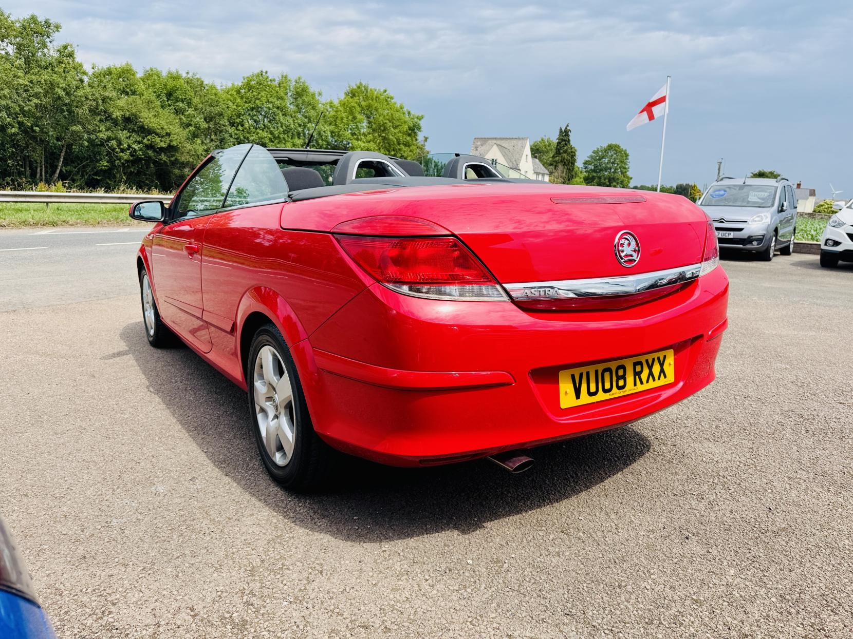 Vauxhall Astra 1.6i TwinAir Air Twin Top 2dr Petrol Manual (163 g/km, 113 bhp)