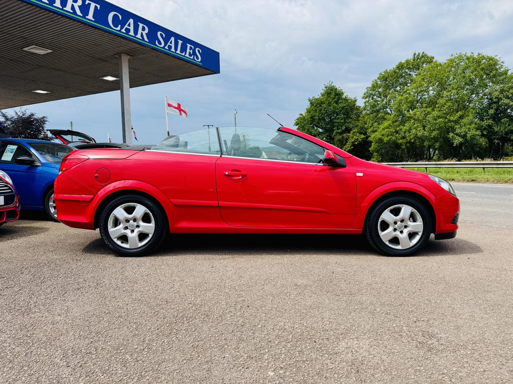 Vauxhall Astra 1.6i TwinAir Air Twin Top 2dr Petrol Manual (163 g/km, 113 bhp)