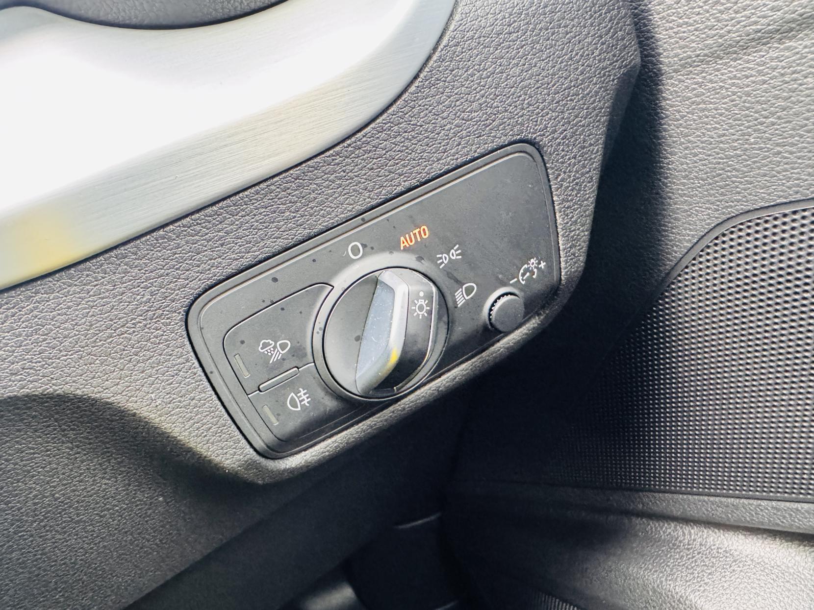 Audi Q2 1.4 TFSI CoD S line SUV 5dr Petrol S Tronic Euro 6 (s/s) (150 ps)