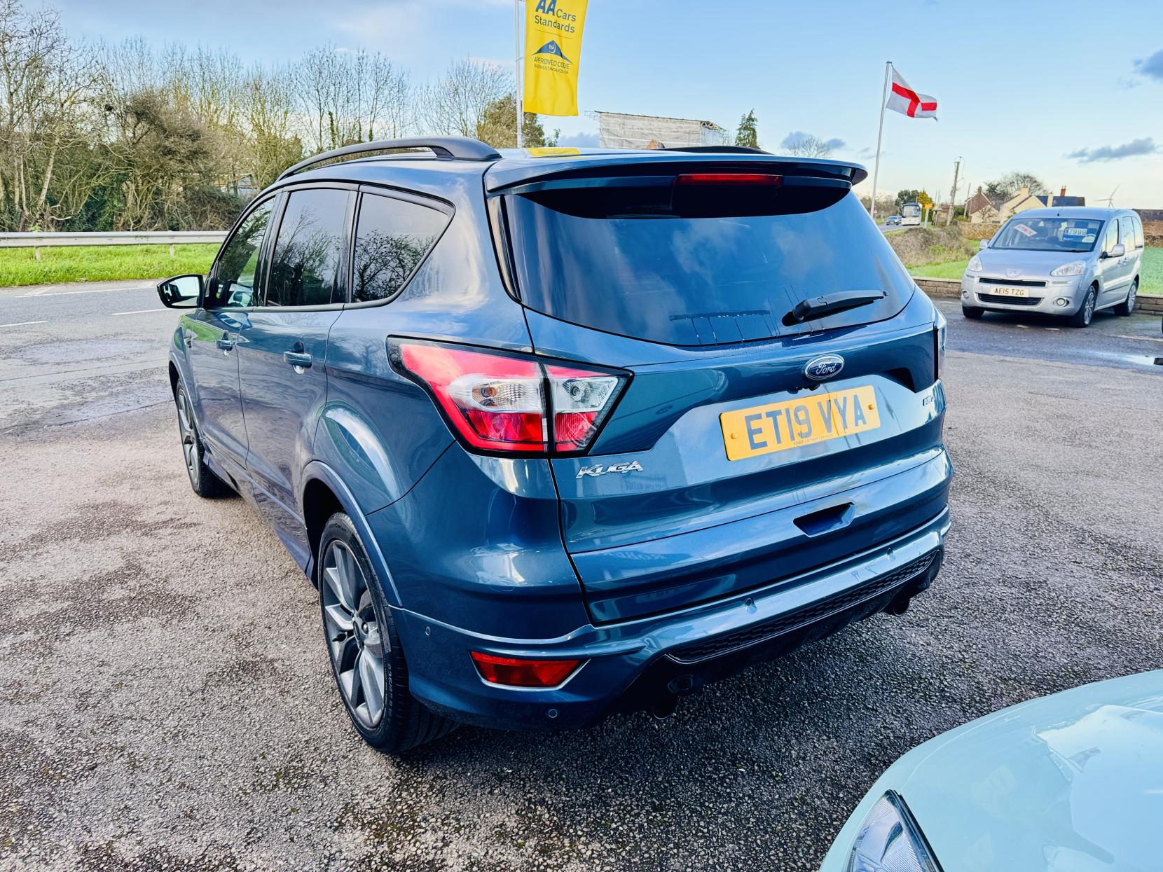 Ford Kuga 2.0 TDCi EcoBlue ST-Line Edition SUV 5dr Diesel Powershift AWD Euro 6 (s/s) (180 ps)
