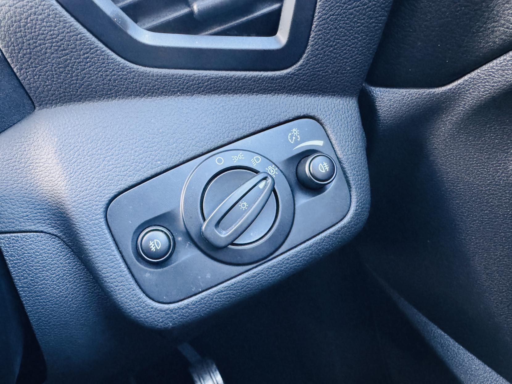 Ford Kuga 2.0 TDCi EcoBlue ST-Line Edition SUV 5dr Diesel Powershift AWD Euro 6 (s/s) (180 ps)