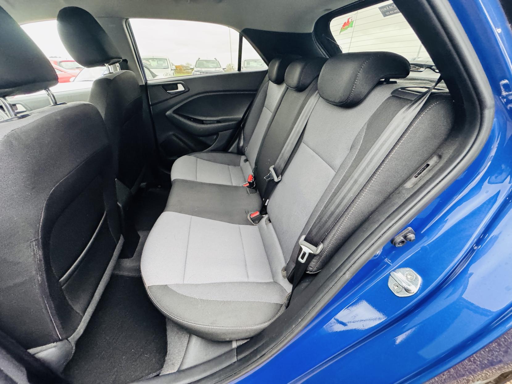 Hyundai i20 1.2 Play Hatchback 5dr Petrol Manual Euro 6 (s/s) (84 ps)