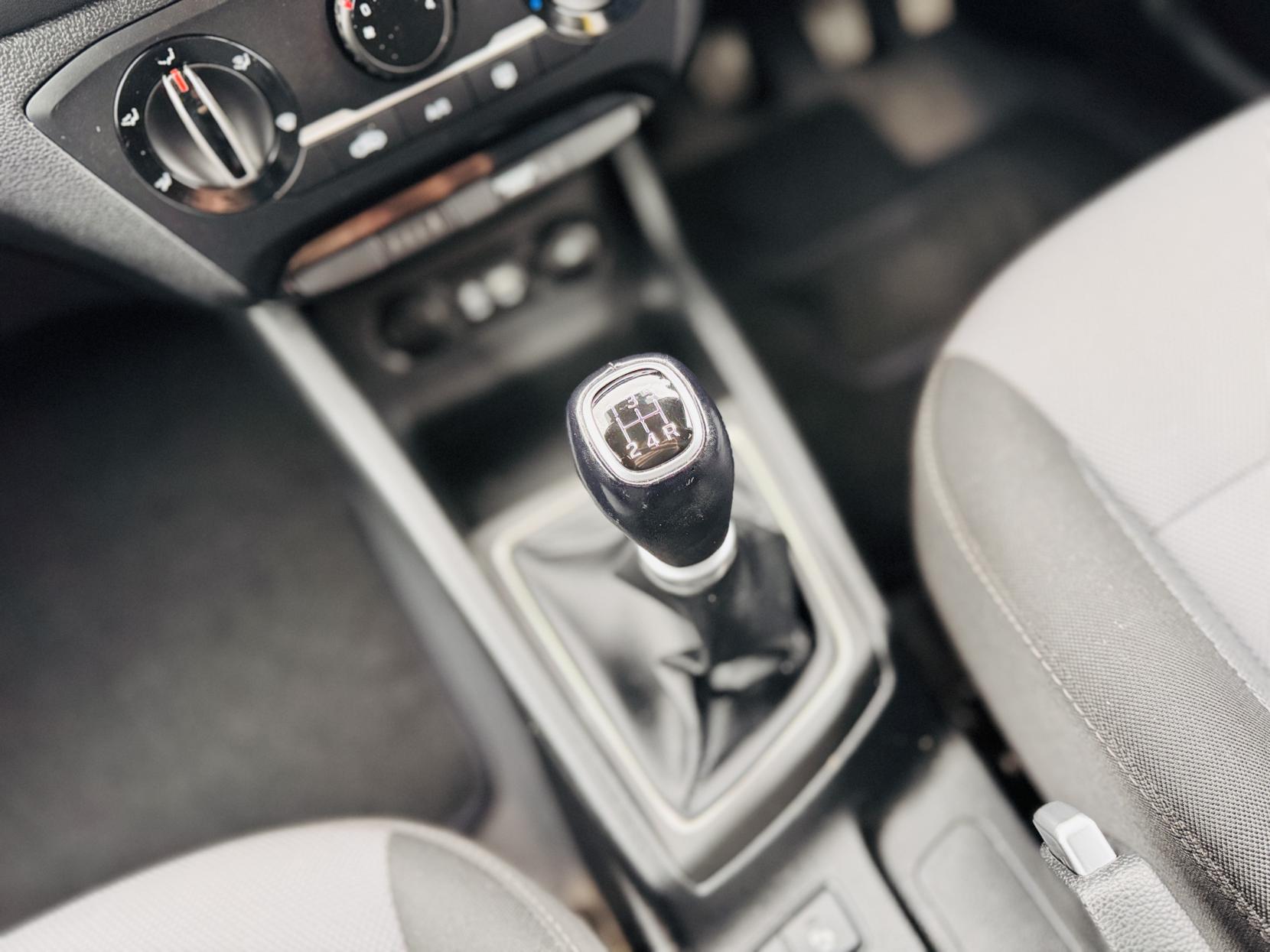 Hyundai i20 1.2 Play Hatchback 5dr Petrol Manual Euro 6 (s/s) (84 ps)