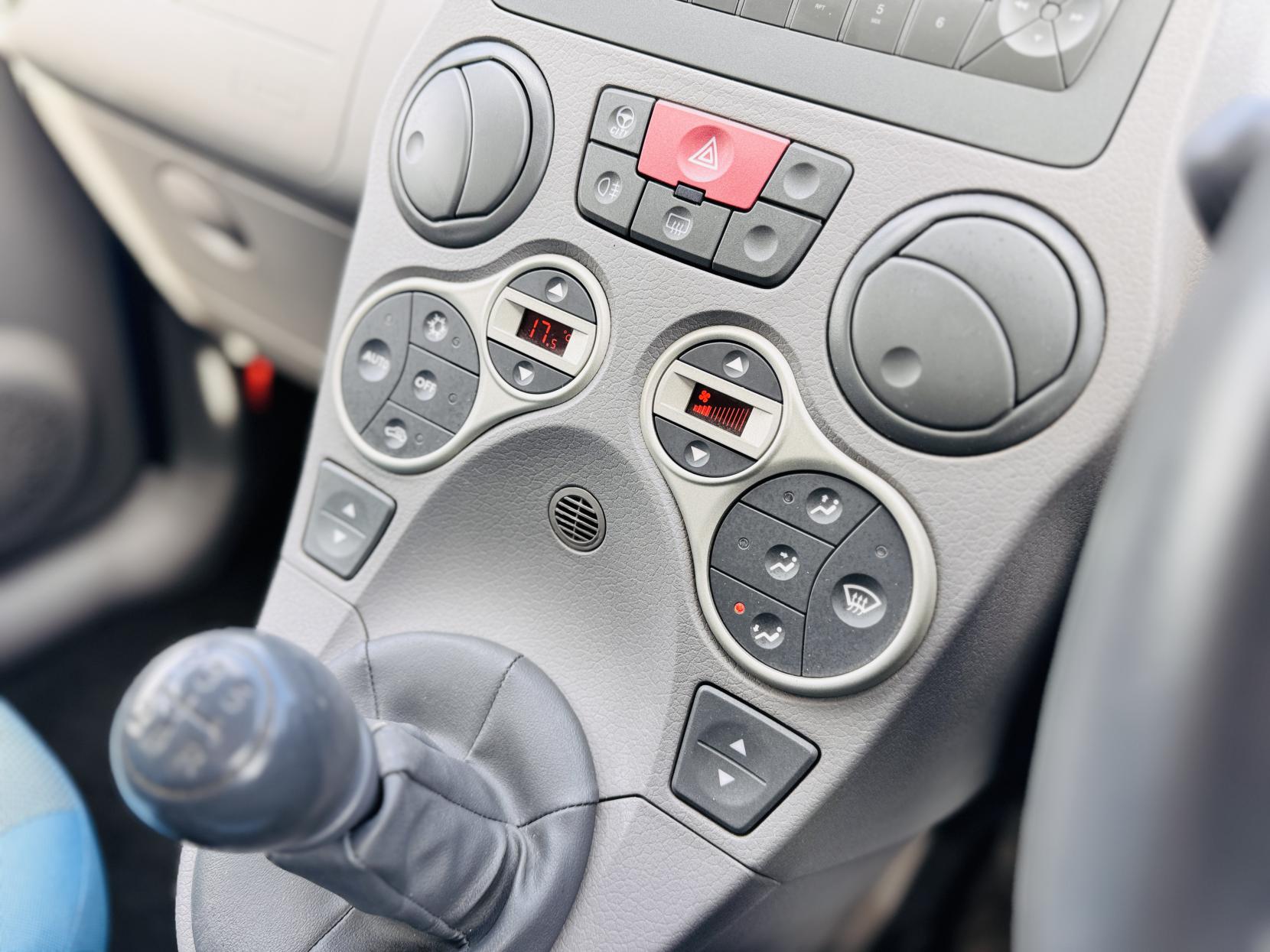 Fiat Panda 1.2 Eleganza Hatchback 5dr Petrol Manual (133 g/km, 60 bhp)