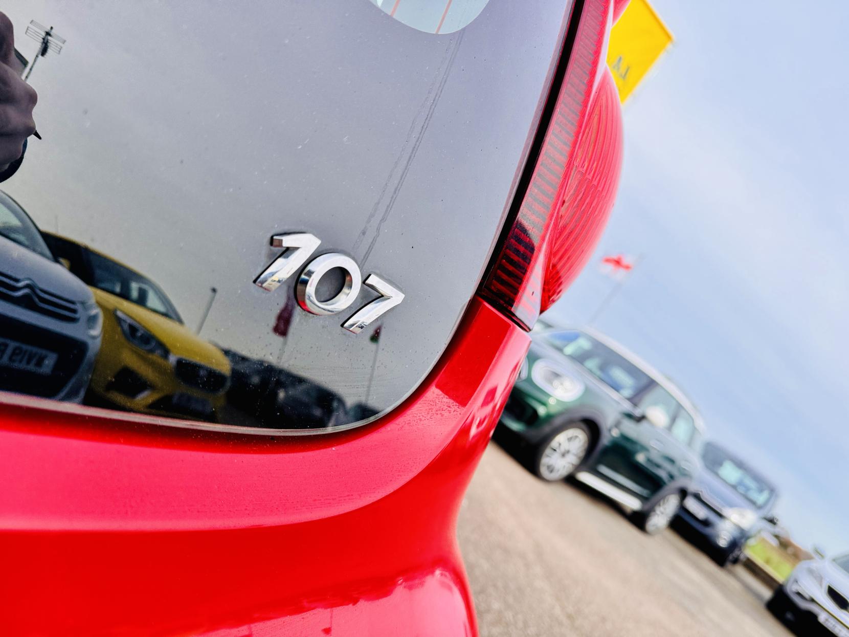 Peugeot 107 1.0 12V Active Hatchback 5dr Petrol 2 Tronic Euro 5 (68 ps)