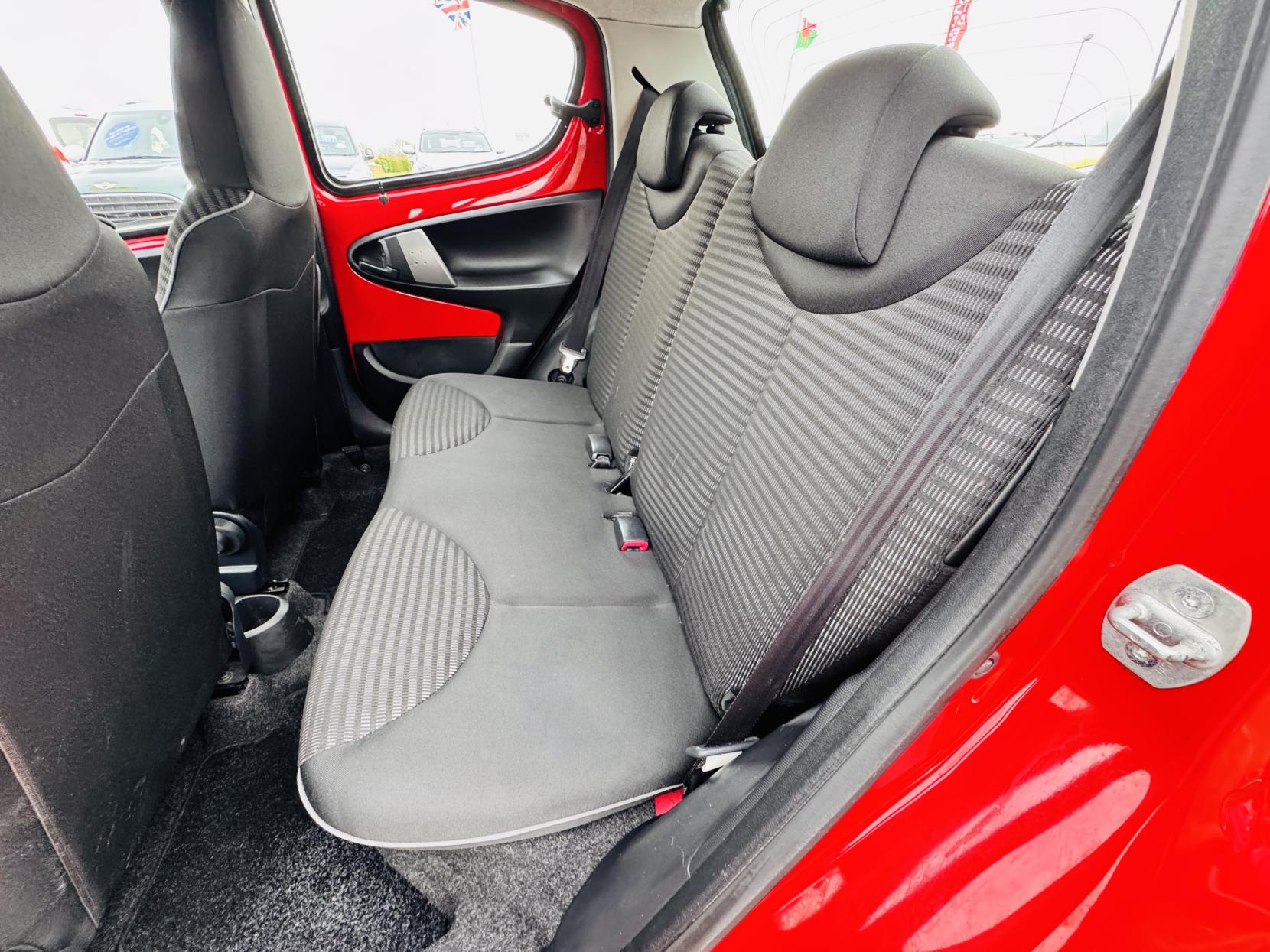 Peugeot 107 1.0 12V Active Hatchback 5dr Petrol 2 Tronic Euro 5 (68 ps)