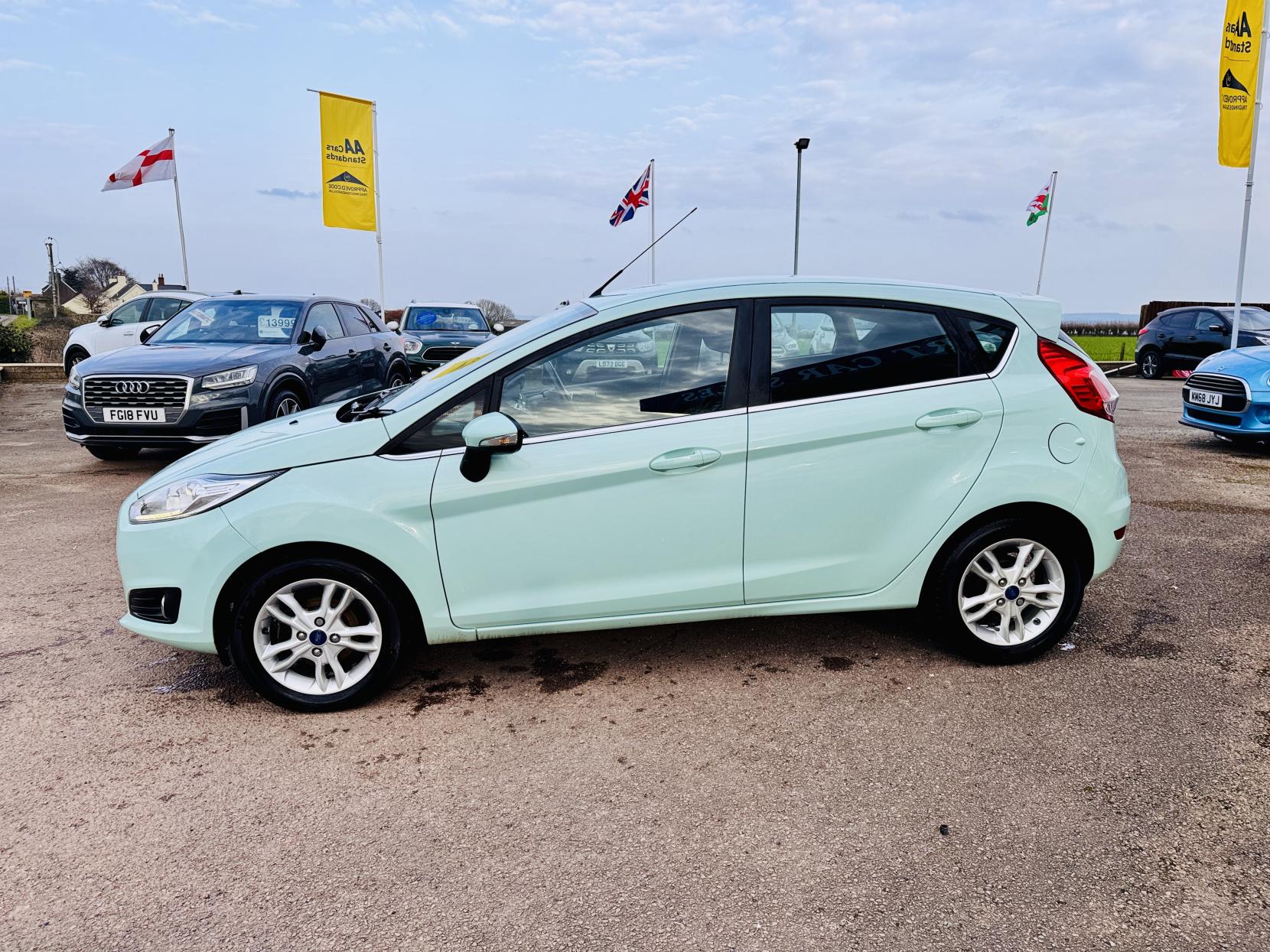 Ford Fiesta 1.0T EcoBoost Zetec Hatchback 5dr Petrol Manual Euro 6 (s/s) (100 ps)