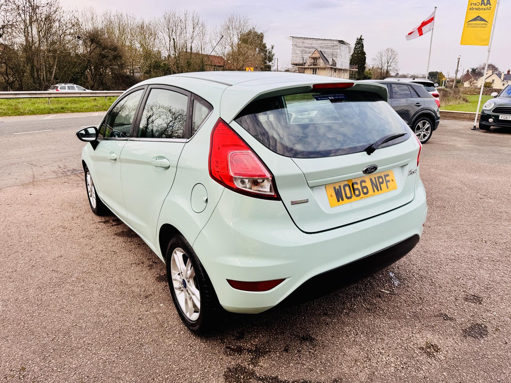 Ford Fiesta 1.0T EcoBoost Zetec Hatchback 5dr Petrol Manual Euro 6 (s/s) (100 ps)