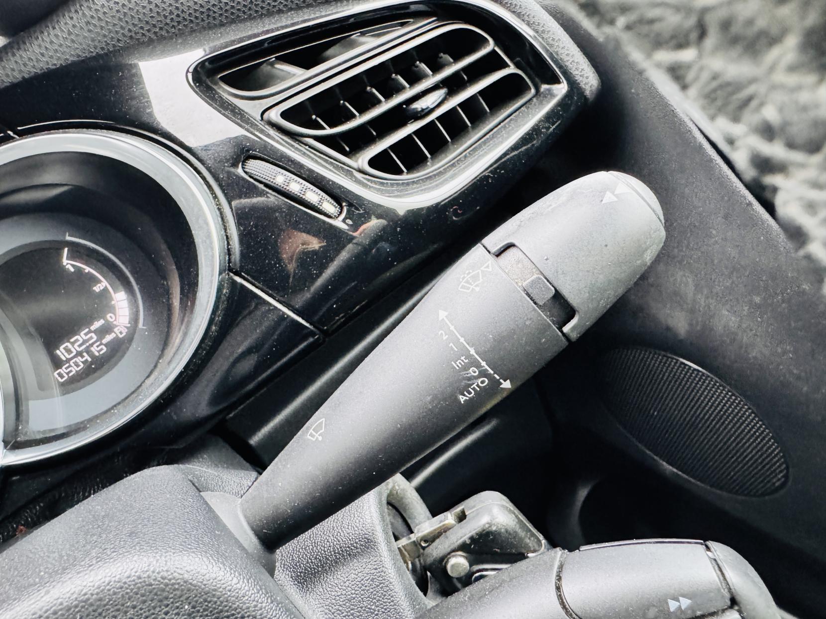 Citroen DS3 Cabrio 1.6 VTi DStyle Plus Convertible 2dr Petrol Manual Euro 5 (120 ps)