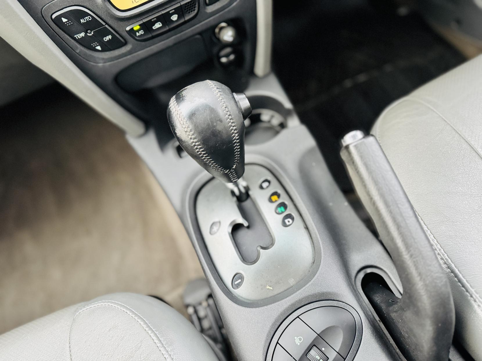 Hyundai Santa Fe 2.7 V6 CDX SUV 5dr Petrol Automatic (274 g/km, 168 bhp)