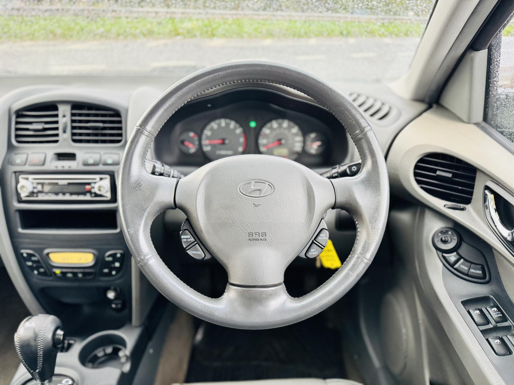 Hyundai Santa Fe 2.7 V6 CDX SUV 5dr Petrol Automatic (274 g/km, 168 bhp)