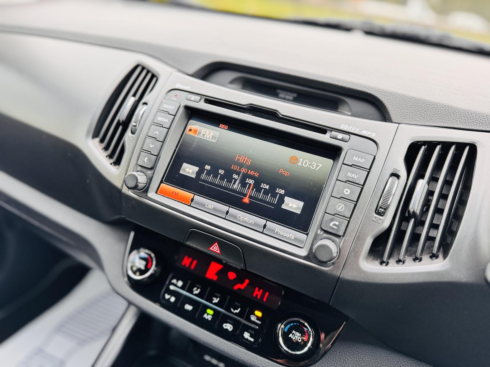 Kia Sportage 1.7 CRDi EcoDynamics 3 SUV 5dr Diesel Manual 2WD Euro 5 (s/s) (114 bhp)