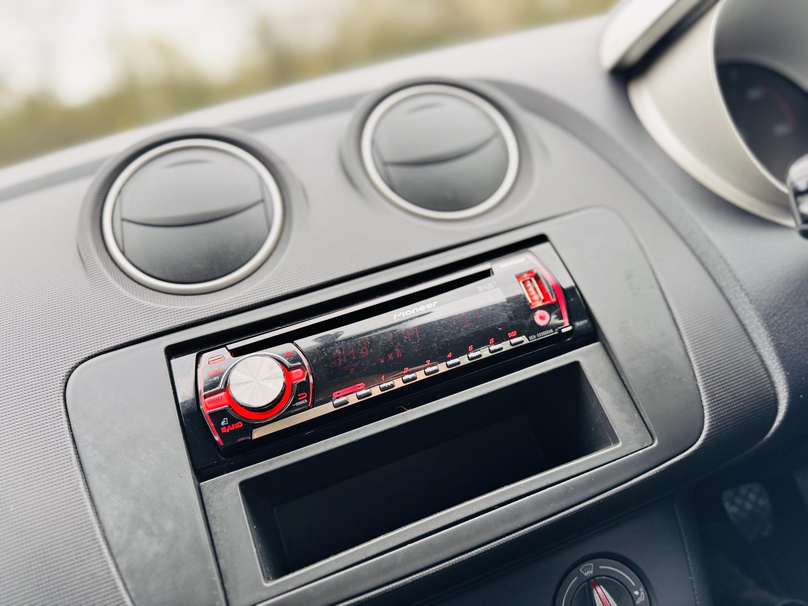 SEAT Ibiza 1.6 TDI CR Sport ST 5dr Diesel Manual Euro 5 (105 ps)