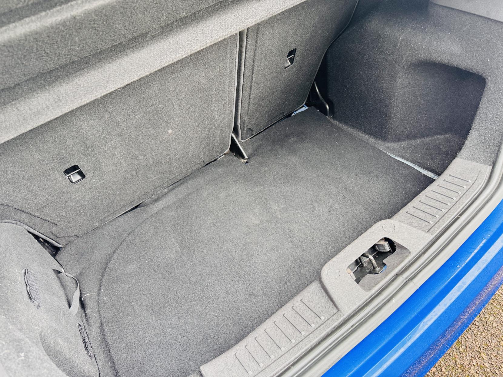 Ford Fiesta 1.25 Zetec Hatchback 5dr Petrol Manual Euro 5 (82 ps)