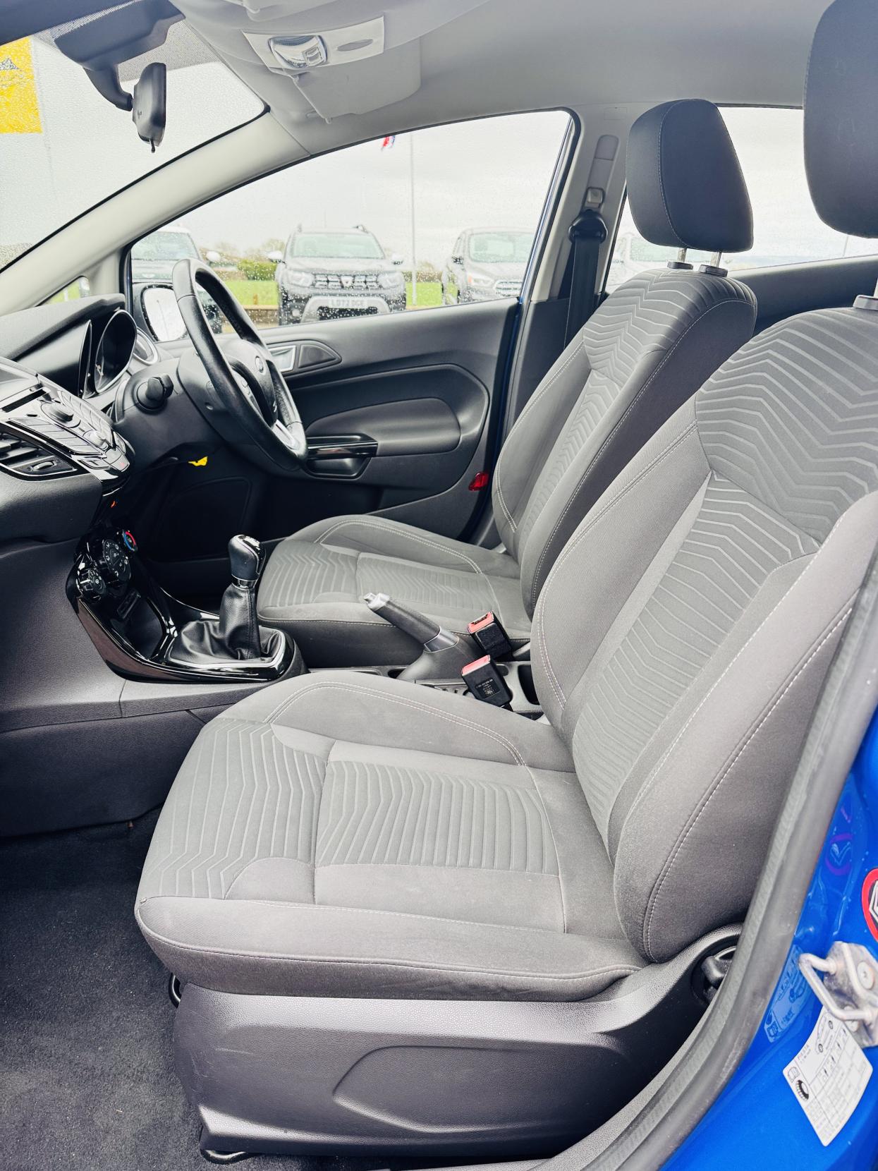 Ford Fiesta 1.25 Zetec Hatchback 5dr Petrol Manual Euro 5 (82 ps)