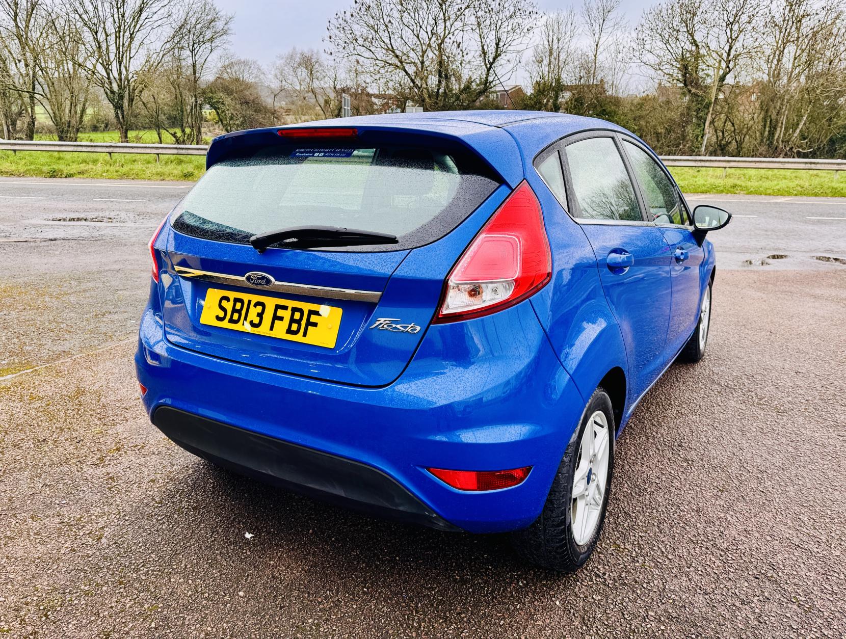 Ford Fiesta 1.25 Zetec Hatchback 5dr Petrol Manual Euro 5 (82 ps)
