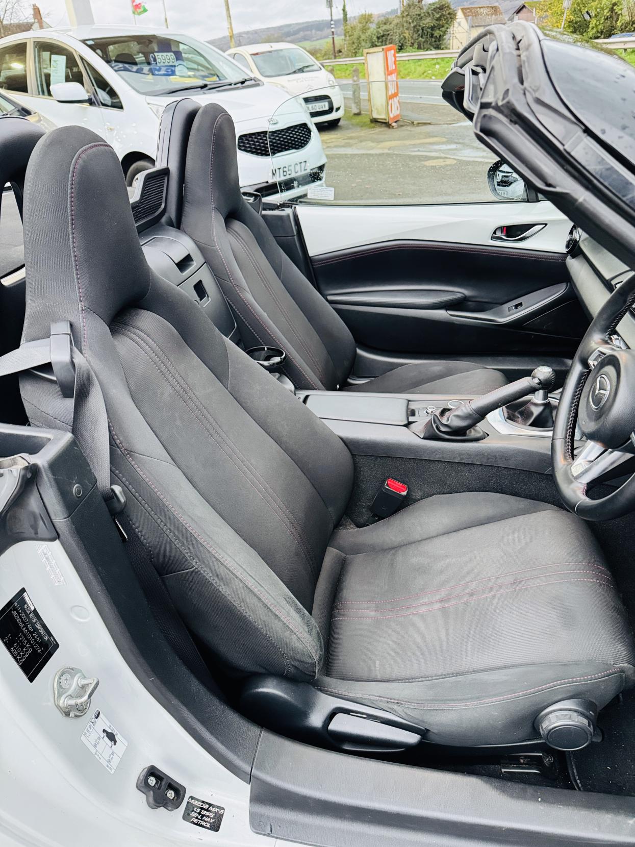 Mazda MX-5 1.5 SKYACTIV-G SE-L Nav Convertible 2dr Petrol Manual Euro 6 (131 ps)