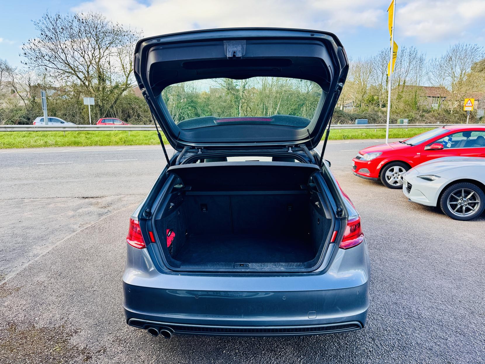 Audi A3 2.0 TDI S line Sportback 5dr Diesel Manual Euro 6 (s/s) (Nav) (150 ps)